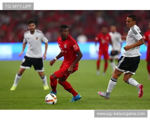 反击中前锋精准停球冷静推射破网：极致技战与装备的完美协奏